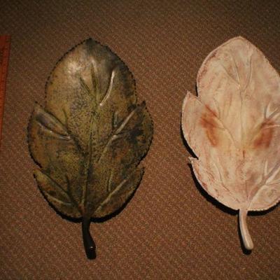 LOT #150: Pair of Leaf Decorative Plates