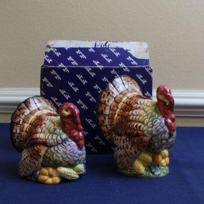 LOT #153: Pair of Fitz and Floydâ„¢ Ceramic Thanksgiving Turkey Decorative Figures