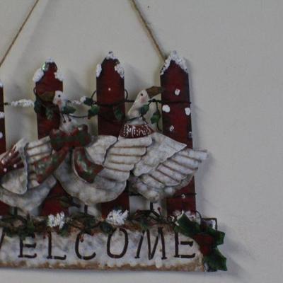 LOT #157: Holiday Themed Hanging Home Deco "WELCOME"
