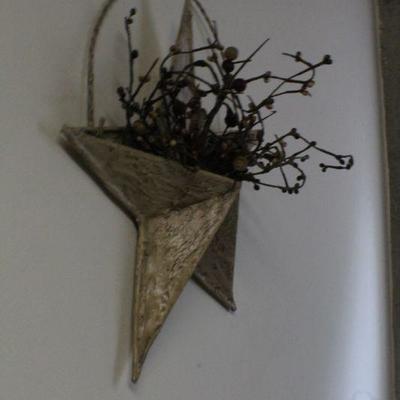 LOT #159: Star Design Home Deco Hanging Basket