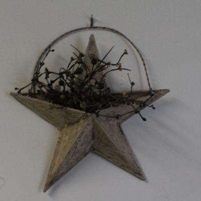 LOT #159: Star Design Home Deco Hanging Basket