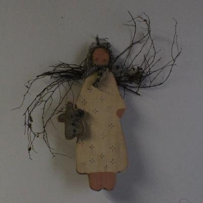 LOT #160: Hanging Angel w/ Twig Wings Home Deco
