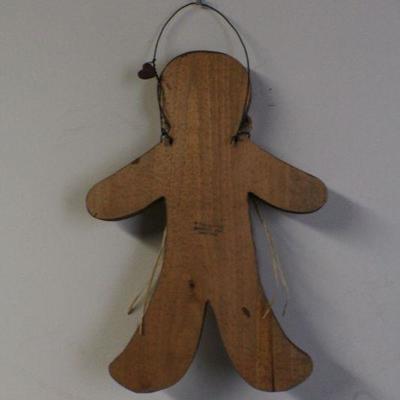 LOT #166: Vintage CHESTNUT LANE CREATIONSâ„¢ Hanging Christmas Gingerbread Man Home deco 