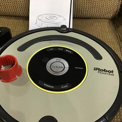 iRobot Roomba Model 650 with Dock and Virtual Wall