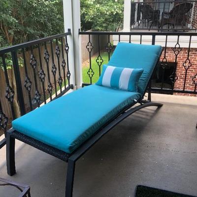 Metal and PVC wicker Lounger with Cushions 