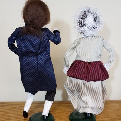 Lot 233: Byers Carolers Couple Dancing 