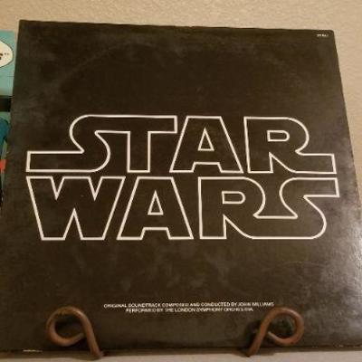 LOT #254: (3) Assorted Vintage LP's (War of the Worlds, Star Wars and Star Trek) 