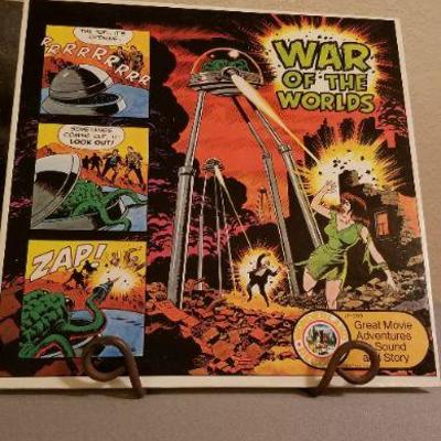 LOT #254: (3) Assorted Vintage LP's (War of the Worlds, Star Wars and Star Trek) 
