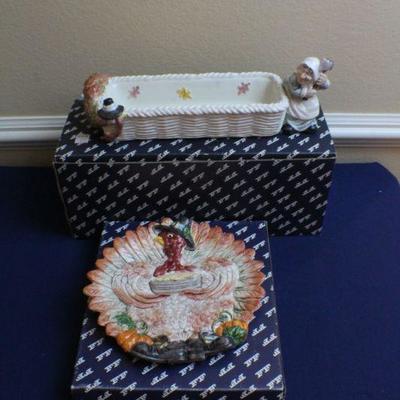 LOT #255: Pair of Vintage Fitz and Floydâ„¢ Holiday Serving Dishes