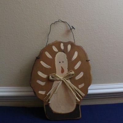 LOT #257: Vintage CHESTNUT LANE CREATIONSâ„¢ Thanksgiving Hanging Turkey