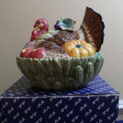 LOT #261: Fitz and Floydâ„¢ Large Turkey Bowl w/ Decorative Lid