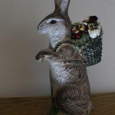 LOT #266: 1998 MONIâ„¢ Easter Holiday Bunny Figure w/ Flower Backpack 
