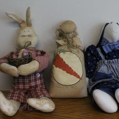 LOT #270: Small Decorative Animal Figures (4) 
