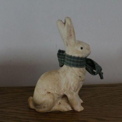LOT #278: Small Easter Bunny Holiday Deco w/ Green Scarf