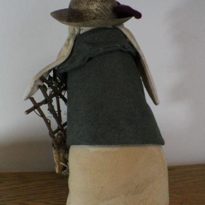 LOT #280: Vintage INTRADAâ„¢ Made In Italy Home Holiday Deco Figure
