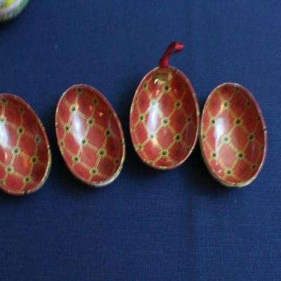 LOT #284: Vintage Bundle of (3) Designer Easter Eggs
