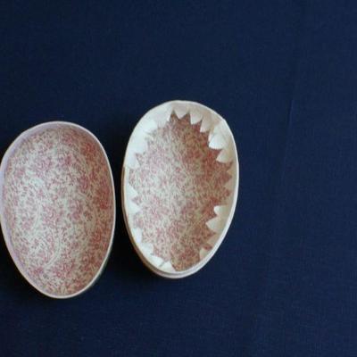 LOT #284: Vintage Bundle of (3) Designer Easter Eggs