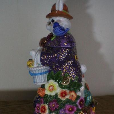 LOT #285: Vintage RADKOâ„¢ Designer Ceramic Easter Home Deco Figure - Bunny w/ Top Hat