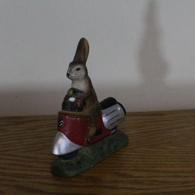 LOT #288: 1998 MONIâ„¢ Bunny Riding Scooter Easter Home Deco 