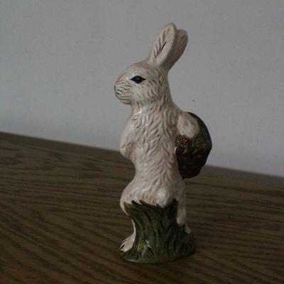 LOT #297: MONIâ„¢Â Small Bunny Carrying Basket in the Weeds
