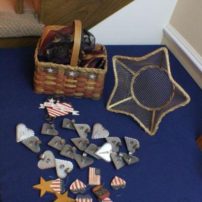 LOT #301: Patriotic Basket Bundle 