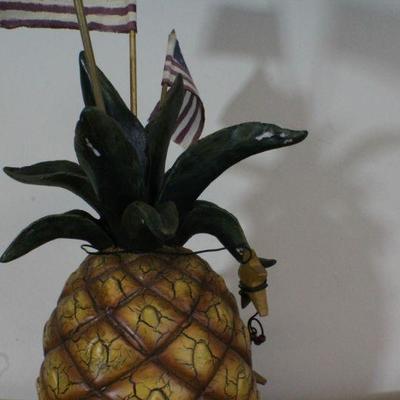 LOT #305: Pineapple w/ American Flags Patriotic Home deco 