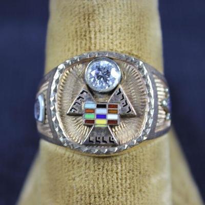 LOT#J27: 10K Men's Masonic Ring