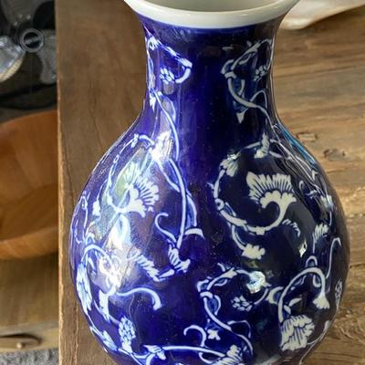 CHINESE blue vase vintage