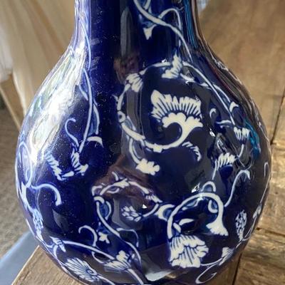 CHINESE blue vase vintage