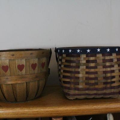 LOT #314: LONGABERGERâ„¢ Woven Basket w/ Handles