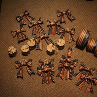 LOT #318: Patriotic Small Bow and Ribbon Assortment