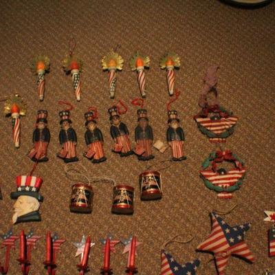 LOT #320: Assortment of Small Independence Day or New Years Home Deco 