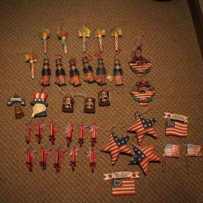 LOT #320: Assortment of Small Independence Day or New Years Home Deco 