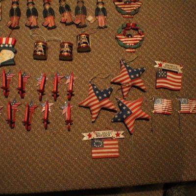 LOT #320: Assortment of Small Independence Day or New Years Home Deco 