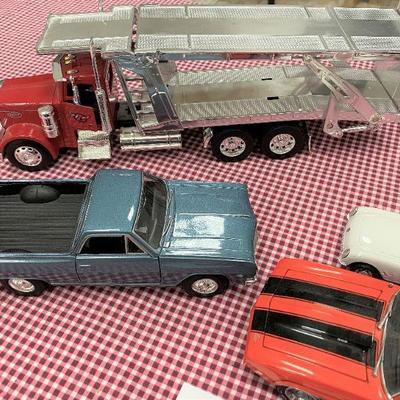 LOT#F43: Assorted Diecast Model Cars