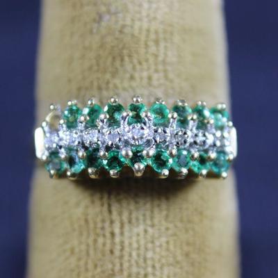 LOT#J48: 10K Emerald & Diamond Ladies Ring