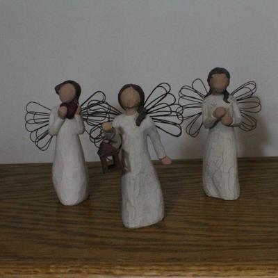 LOT #339: Willow Treeâ„¢ (3) Angel of Hope Figures 