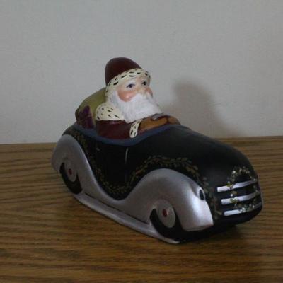 LOT #347: MONIâ„¢ Santa Convertible Delivery Home Holiday Deco 
