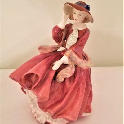 Lot #7  Royal Doulton Figurine "Top o'The Hill"