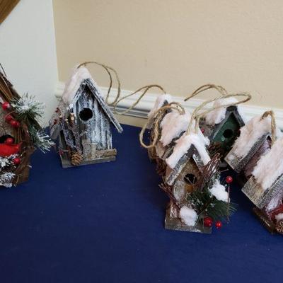 Lot 353: Christmas Bird House Lot