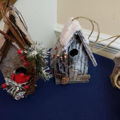 Lot 353: Christmas Bird House Lot