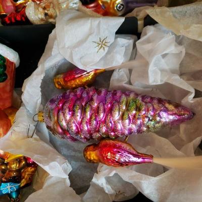 Lot 357: Tray of Christopher Radko Ornaments 