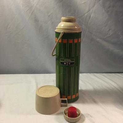 Lot 48 - Thermos & More