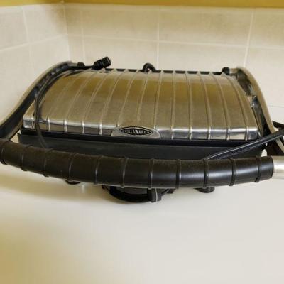 Lot 364: Villaware Panini Maker