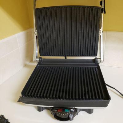 Lot 364: Villaware Panini Maker