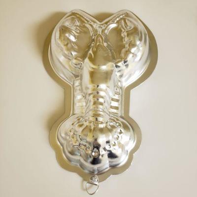 Lot 368: Lobster Mold