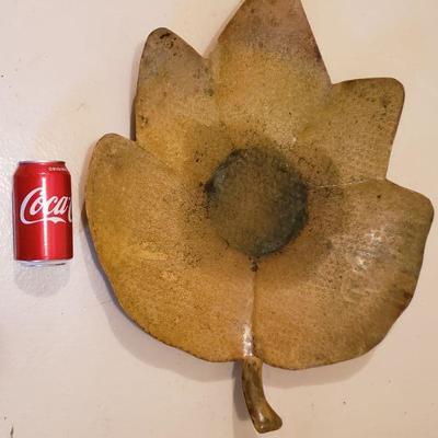 Lot 372: Large Metal Leaf Tray