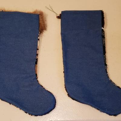 Lot 382: Stockings (2)