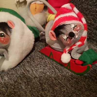 Lot 388: Annalee Christmas Dolls