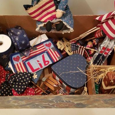 Lot 391: July 4th Deco Lot